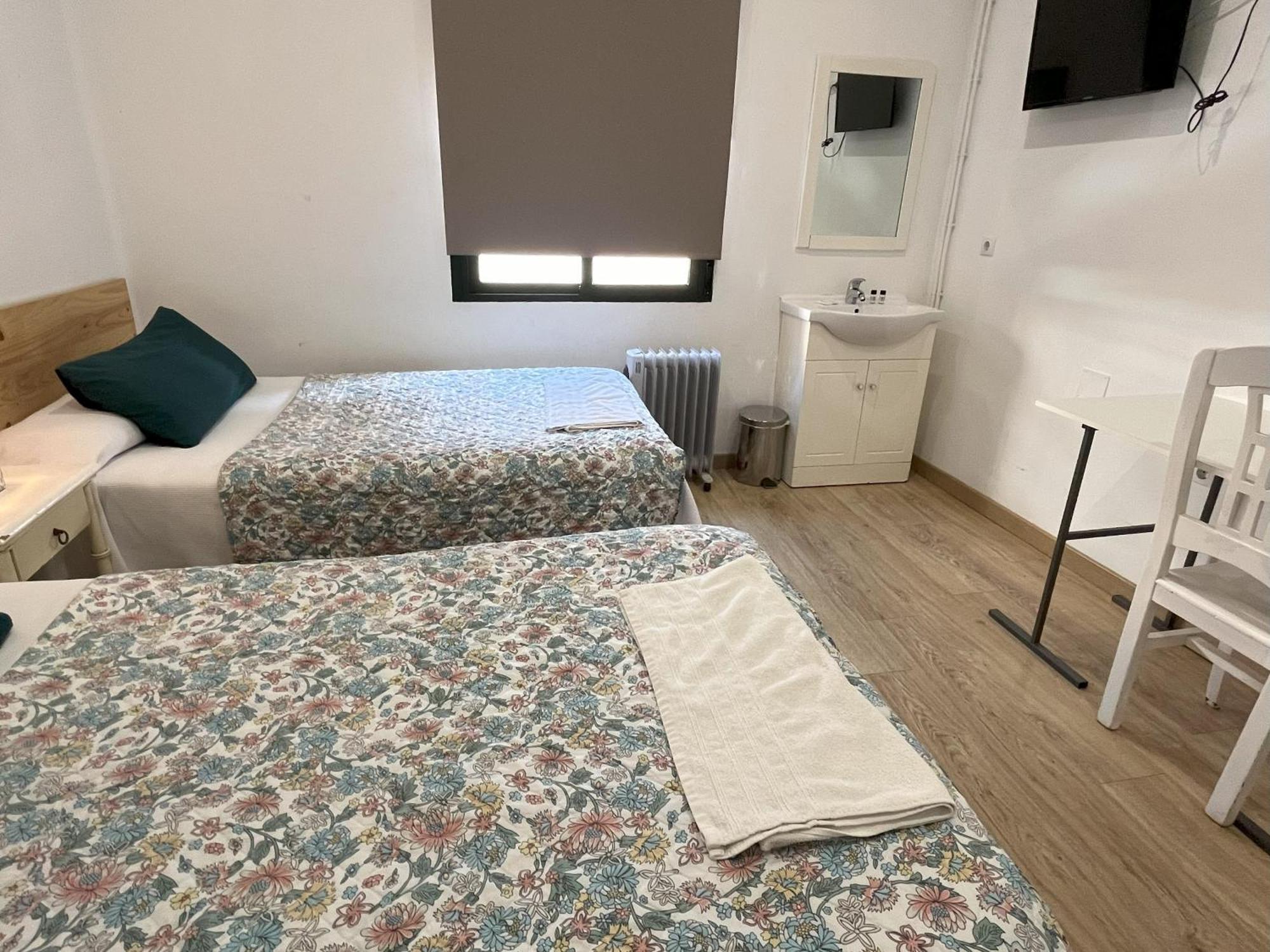 Pension Galicia Badajoz Buitenkant foto