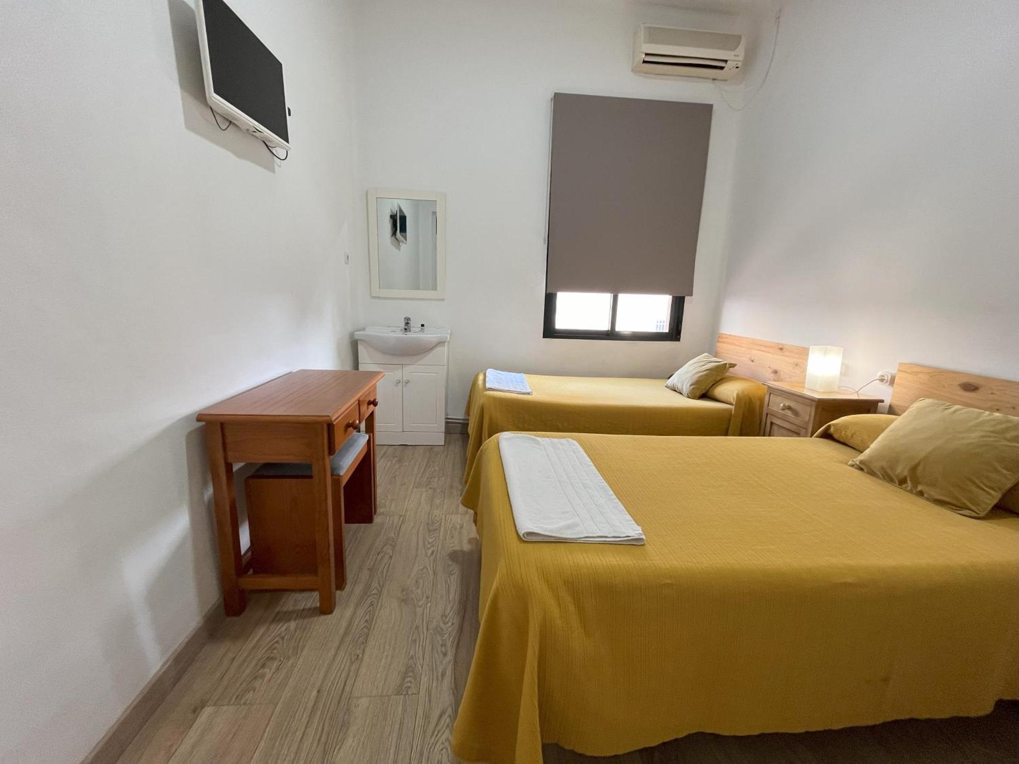 Pension Galicia Badajoz Buitenkant foto